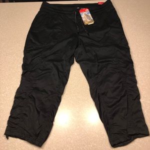 The North Face Aphrodite Capri NWT